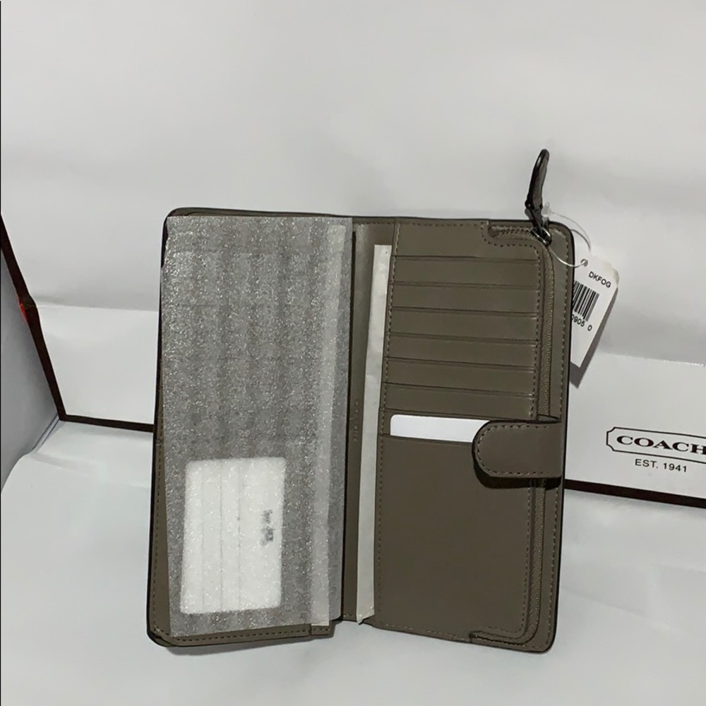 Authentic Coach Wallet - Picture 4 of 4
